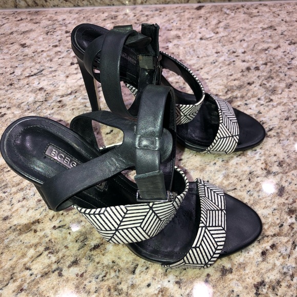 BCBGeneration Heels 👠 - Picture 2 of 7